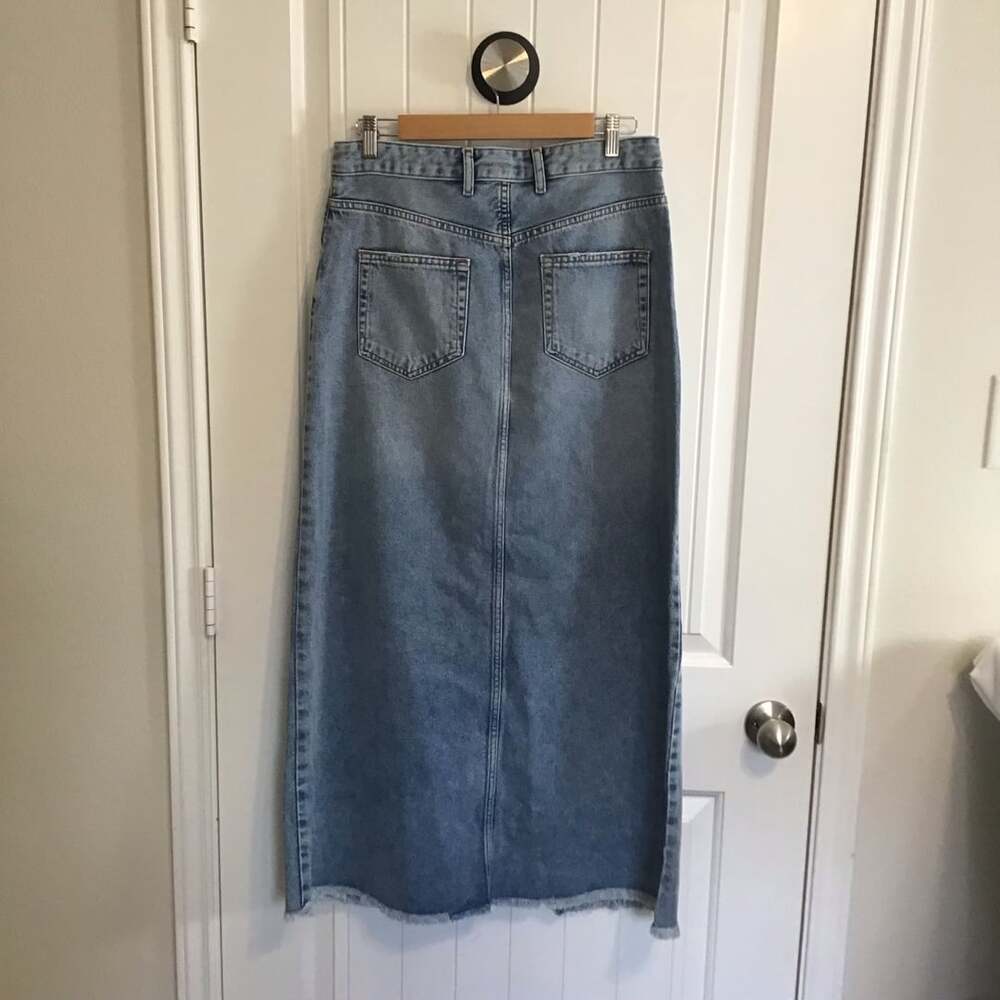 Anthropologie Pilcro Madi Front Slit Raw Hem Denim Maxi Skirt Size 10 - Picture 3 of 9
